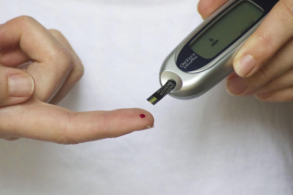 diabetes, finger, glucose, diabetic, test, meter, equipment, measurement-777002.jpg